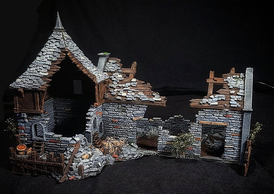PIGSTY & CHICKEN COOP image 12